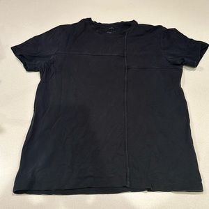 DKNY men’s size small black T-shirt